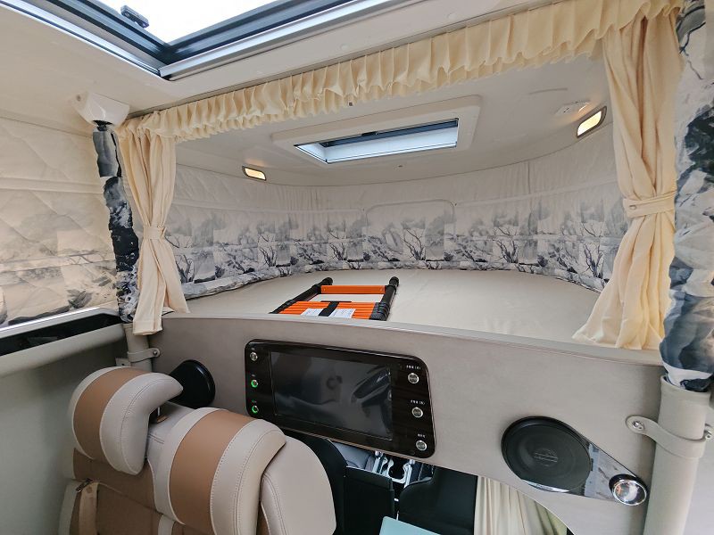 2 overcab bed from Star Boundless MAXUS Classic Pop-up Roof Off Road Motorhome002 2 overcab bed from Star Boundless MAXUS Classic Pop-up Roof Off Road Motorhome002